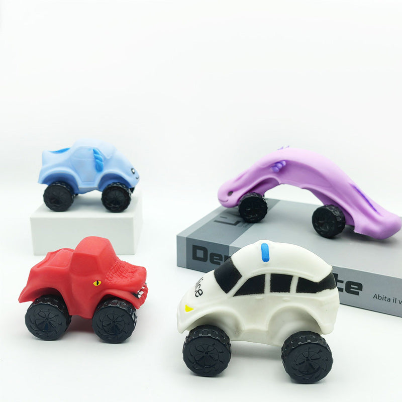 Formą keičiantis žaislinis automobilis
