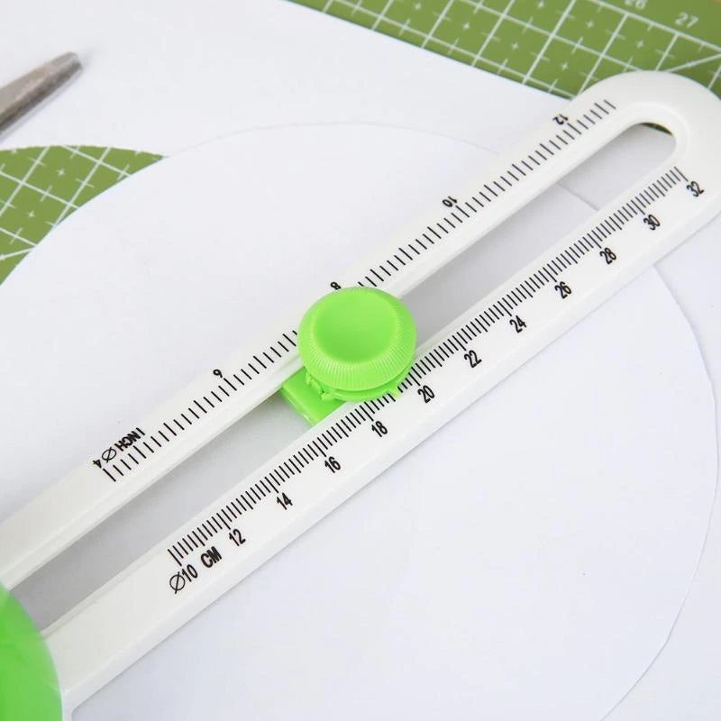 Plastikinis apskritimų pjaustymo peiliukas