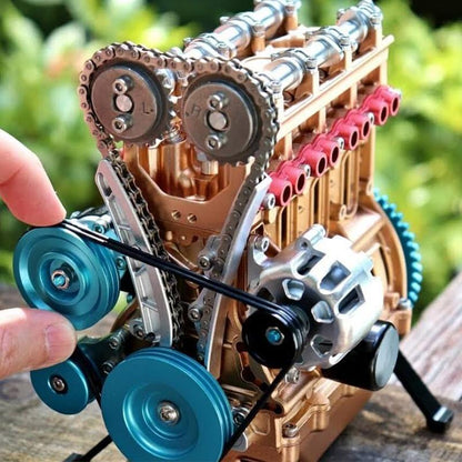 Surenkamas automobilio variklio modelis