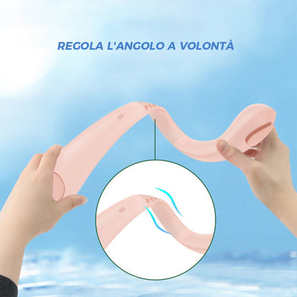 Lankstomas rožinis kaklo ventiliatorius rankose
