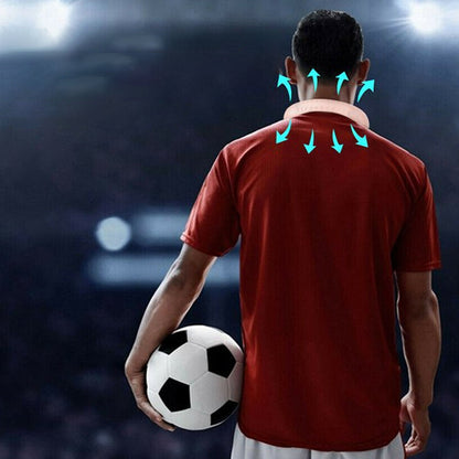 Kaklo ventiliatorius vėsina futbolininką iš nugaros