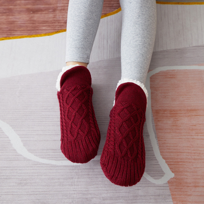 Minkštos šlepetės kojinės – Vyšninė / 40-42 iš viršaus