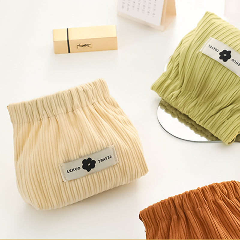 Mini velvetinės kosmetinės (2/4vnt.)