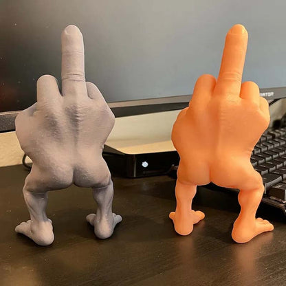 Pilka ir oranžinė statulėlės iš nugaros
