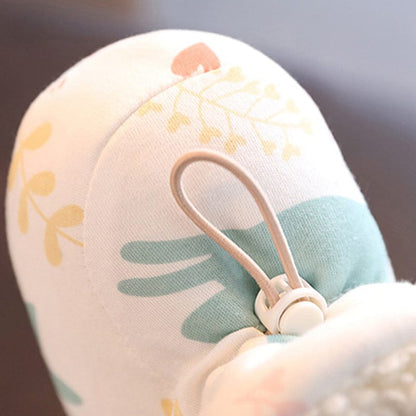 Šilti kūdikių batukai su kailiuku – detalė stambiu planu, 14cm (18-24men.) variantas