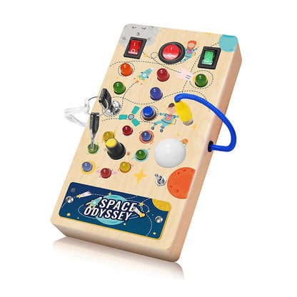 Baterijų skyrelis Montessori lentos nugarėlėje