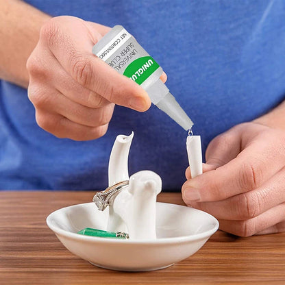 Universalūs stiprios fiksacijos klijai - Mighty Universal Glue – naudojimo pavyzdys