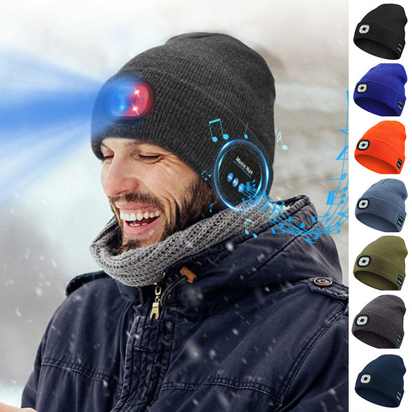Bluetooth kepurė su LED žibintu – juoda kepurė ant vyro žiemą