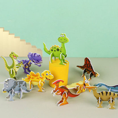 Dinozaurų modeliai žaliame fone