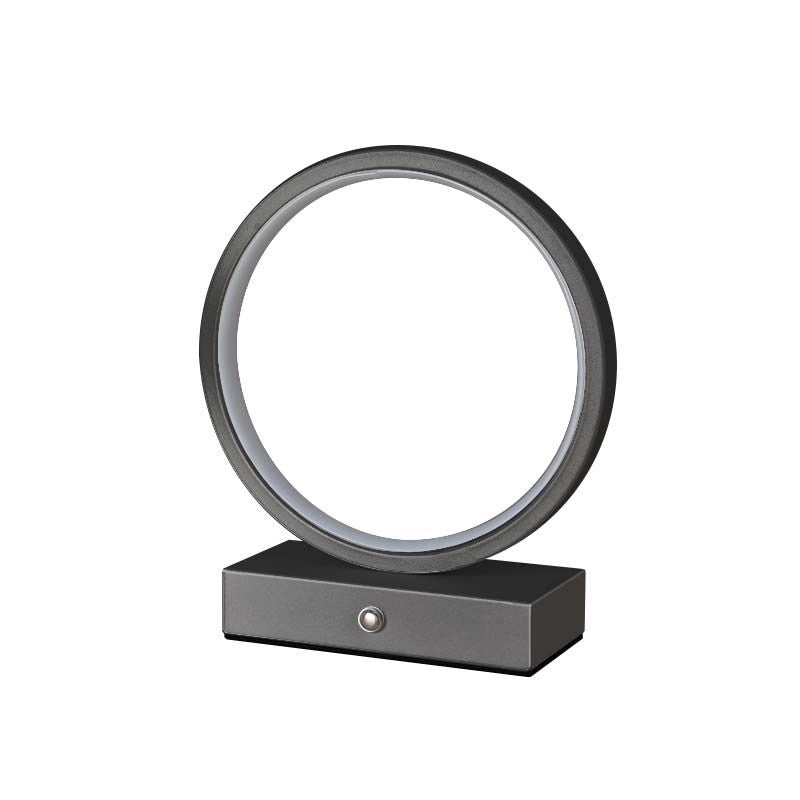 Naktinis šviestuvas prie lovos