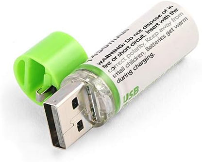 Vienas įkraunamas elementas su atverta USB jungtimi.
