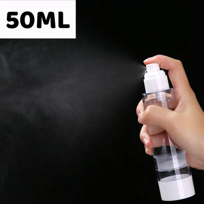 50 ml skaidrus buteliukas su purkštuku juodame fone