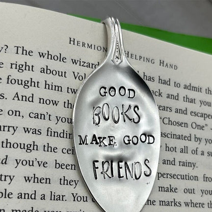 Good books make good friends skirtukas knygoje