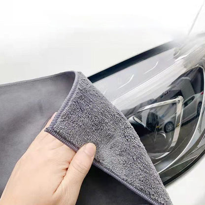 Pilka mikropluošto šluoste valomas automobilio žibintas