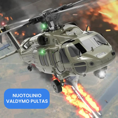 Nuotoliniu būdu valdomas sraigtasparnis – Tamsiai žalia iš priekio ant neutralaus fono