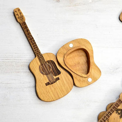 Medinis gitaros dėklas ir širdies formos mediatorius