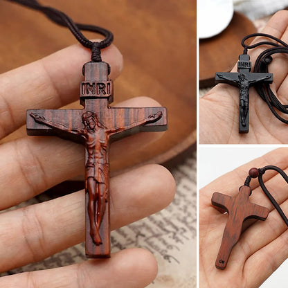 Medinis pakabukas su Jėzaus atvaizdu – bendras vaizdas