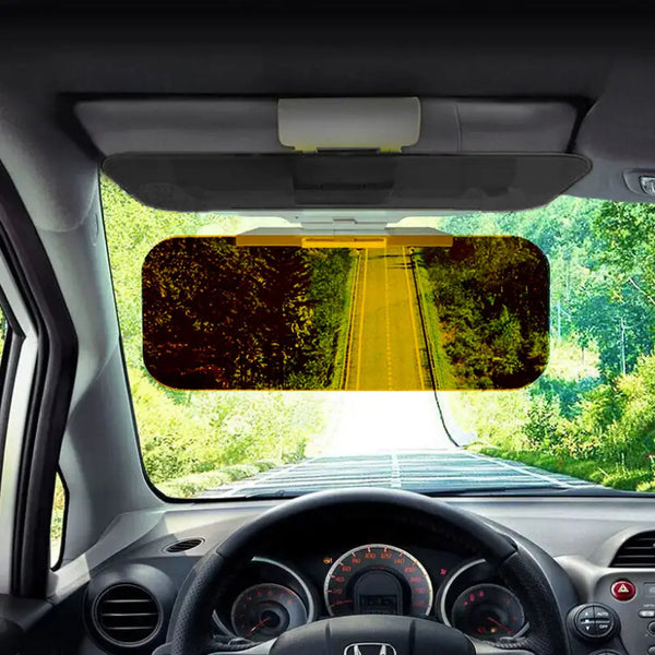 Dvigubas automobilio skydelis nuo saulės vairuotojo akimis