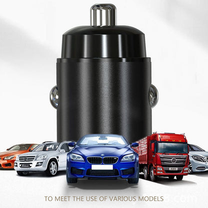 Juodas automobilinis įkroviklis kelių automobilių fone