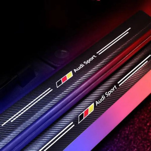 Audi Sport slenksčių juostos su spalvotu apšvietimu