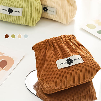 Mini velvetinės kosmetinės (2/4vnt.) – galinė pusė, žalia variantas